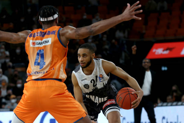 们在比拼中 们在比拼中